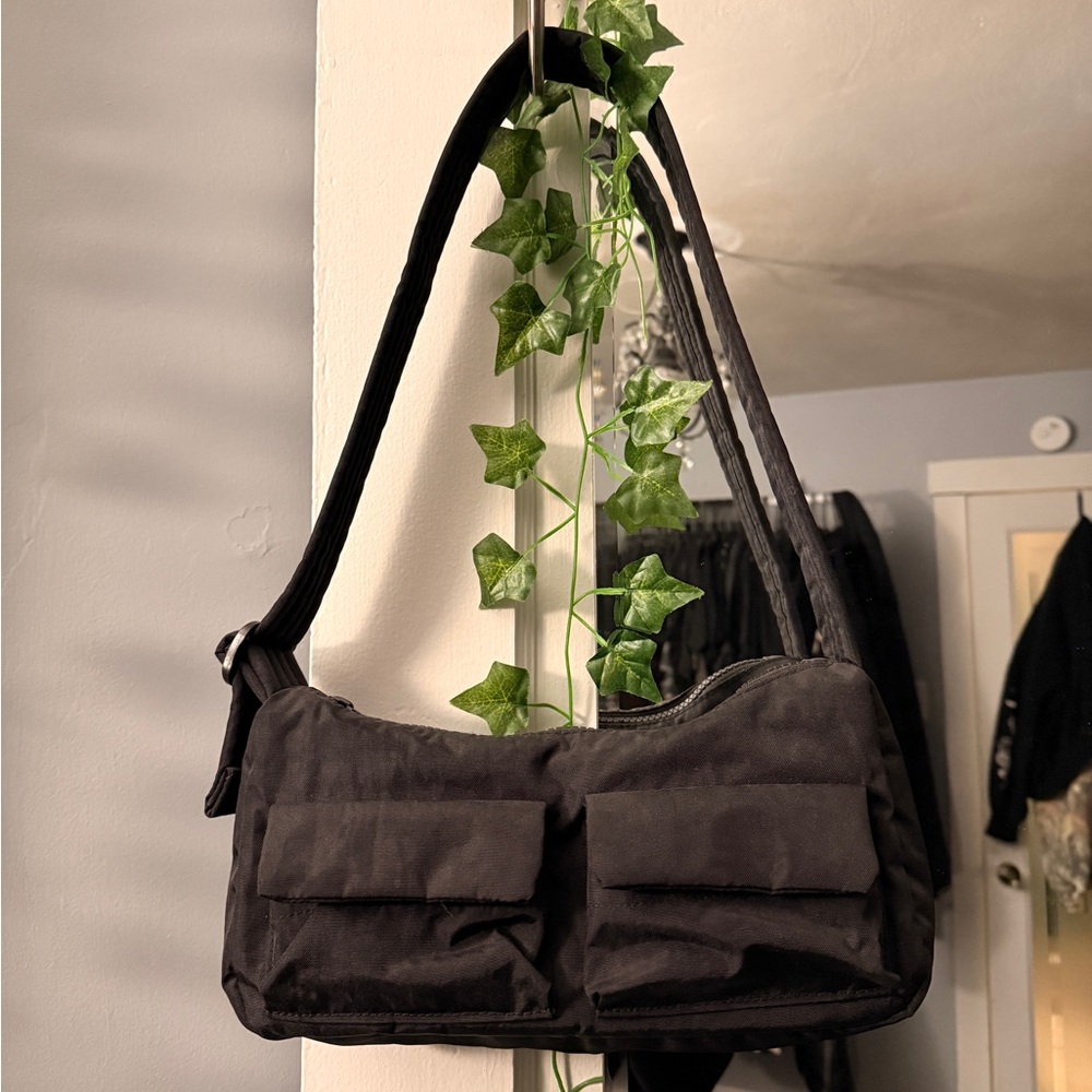 baggu cargo shoulder bag